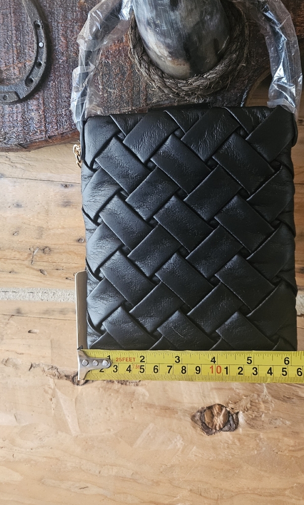 Beautiful, Brand New, Lightweight, Crossbody